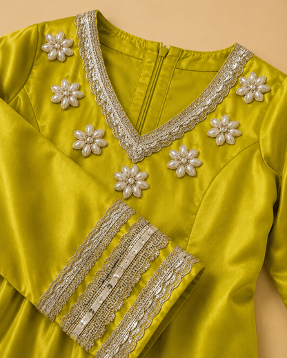 Sunehri Anarkali Set