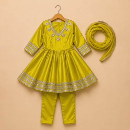 Sunehri Anarkali Set